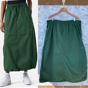 nike streetwear woven parachute skirt in dark green size XXL